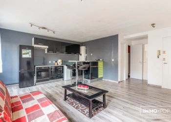 Appartement T2 de 48m² à louer avec parking et cave à Bordeaux