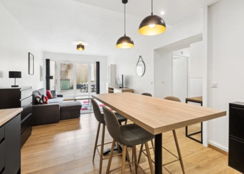 Appartement meublé Type 2 de 52m² à louer avec grande cour privative