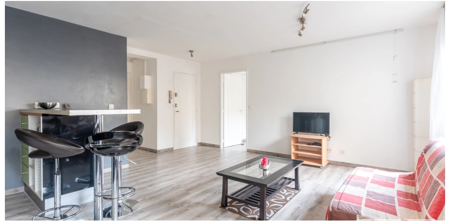 Appartement T2 de 48m² à louer avec parking et cave à Bordeaux