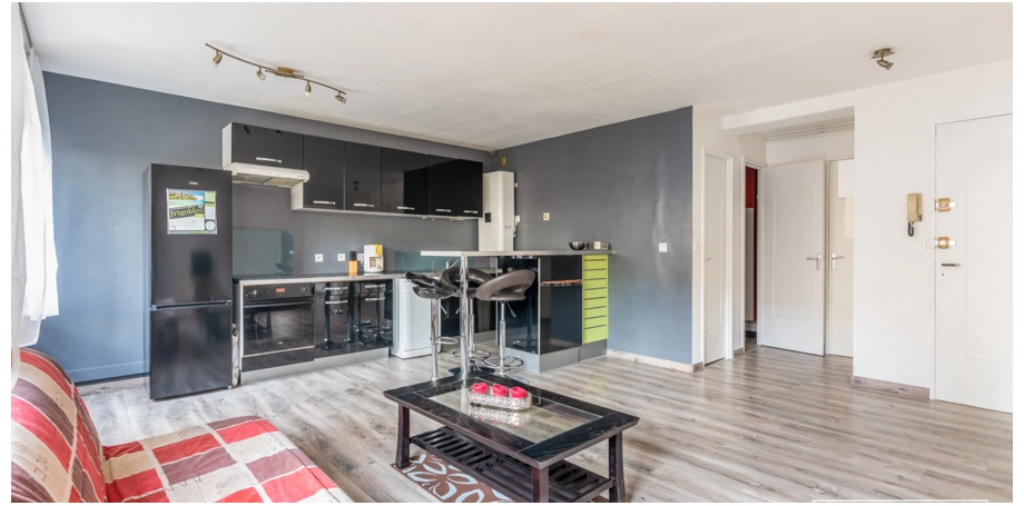 Appartement T2 de 48m² à louer avec parking et cave à Bordeaux