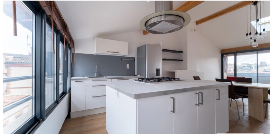 Appartement T3 de 71m² en R+1 avec balcon à louer secteur Chalets à Toulouse
