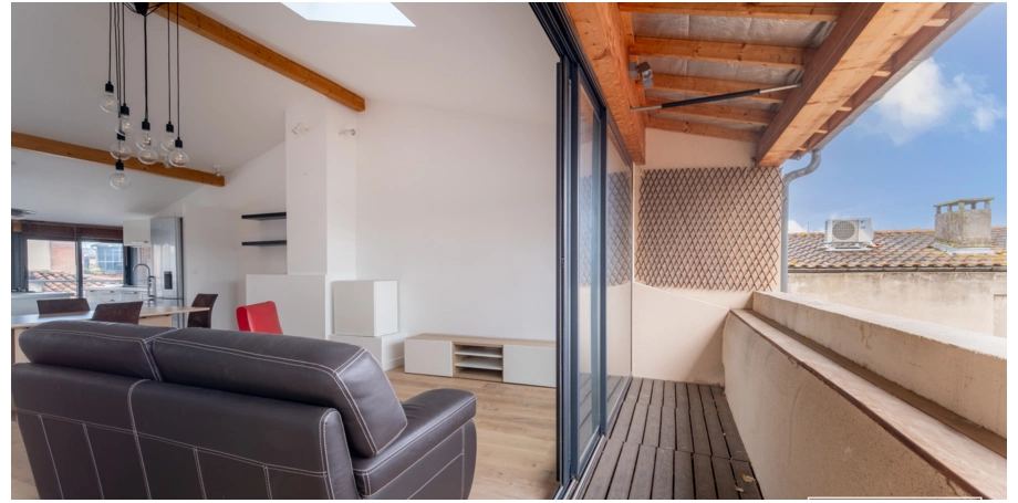 Appartement T3 de 71m² en R+1 avec balcon à louer secteur Chalets à Toulouse