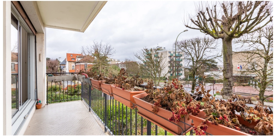 Appartement T3 de 77m2 + cave et box, à Saint-Cloud à louer