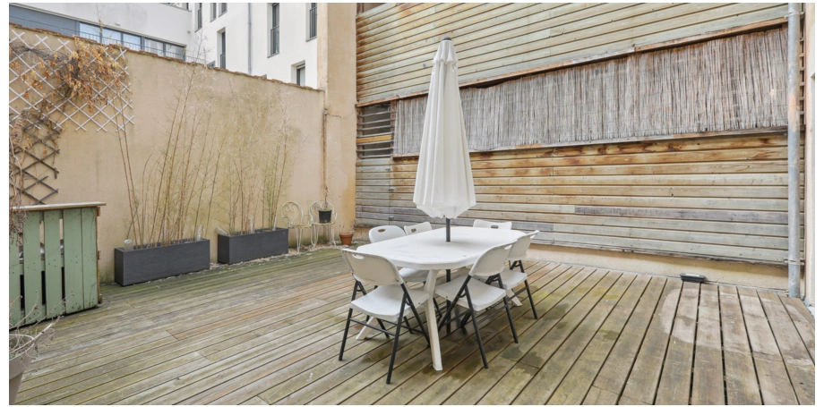 Appartement meublé Type 2 de 52m² à louer avec grande cour privative