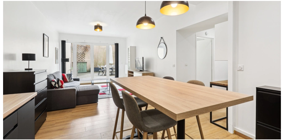 Appartement meublé Type 2 de 52m² à louer avec grande cour privative