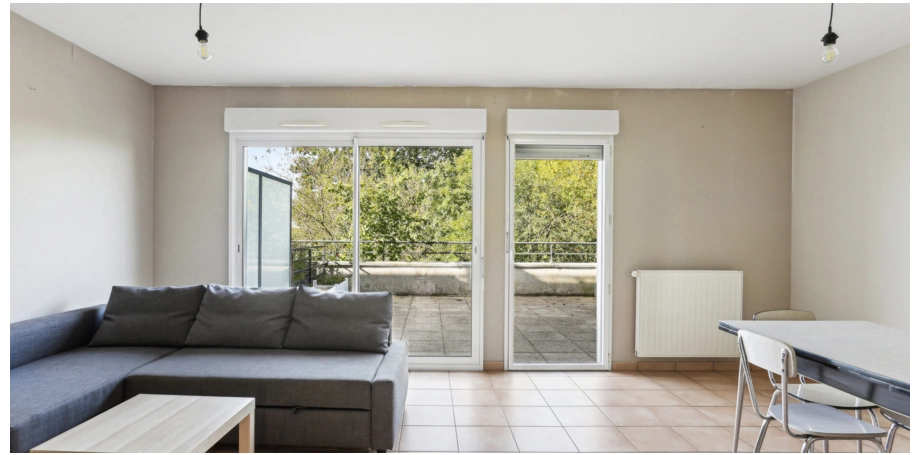 Appartement meublé T4 de 76m² en duplex à louer avec terrasse et garage à Crevin